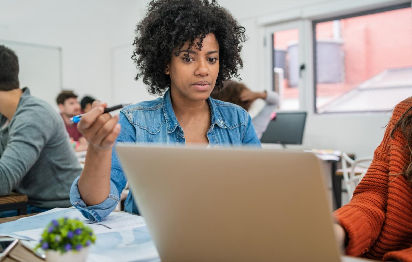 Session de travail en équipe sur la planification financière